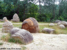 rezervatia-naturala-muzeul-trovantilor-costesti.jpg